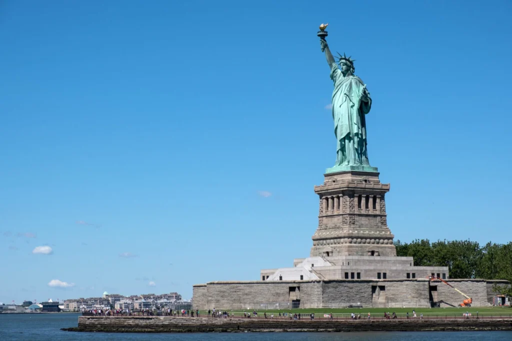 Estátua da Liberdade, destino divulgado pela 1001 Transportes