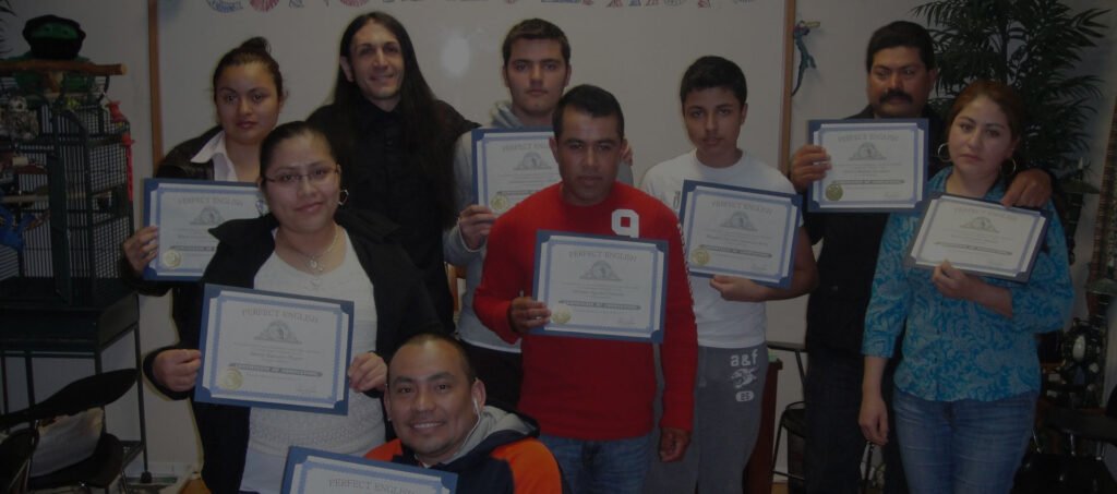 Turma da Perfect English ESL School com certificados